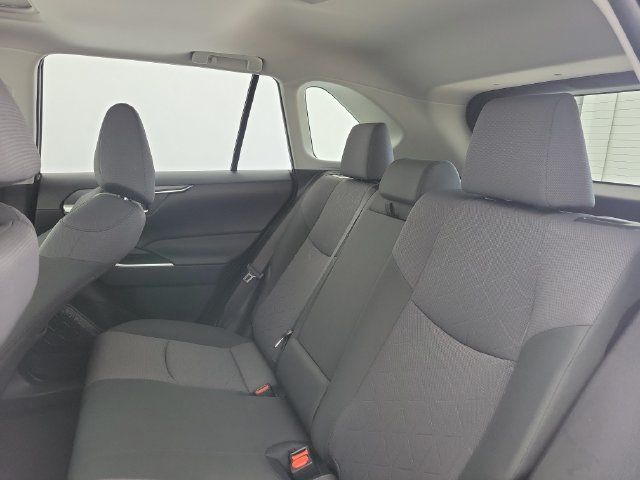 Used 2019 Toyota RAV4 XLE FWD image 14