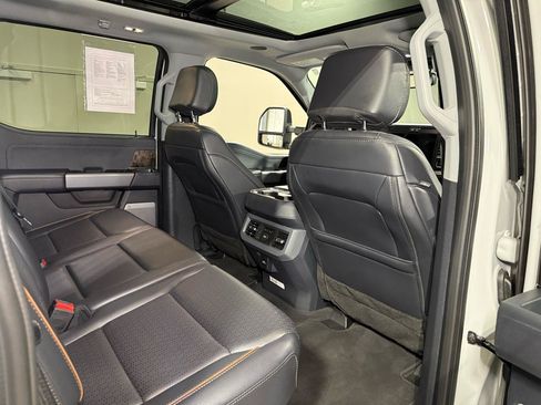 Used 2025 Ford F250 Lariat w/ Lariat Ultimate Package AWD/4WD image 34