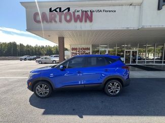 Used 2023 Kia Seltos LX image 1