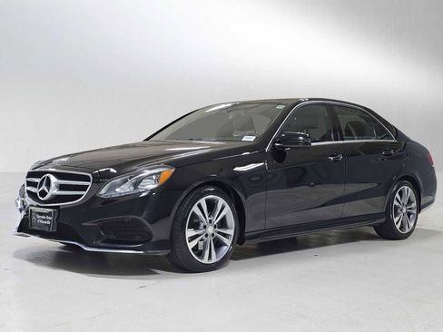 Used 2016 Mercedes-Benz E 350 4MATIC Sedan image 7