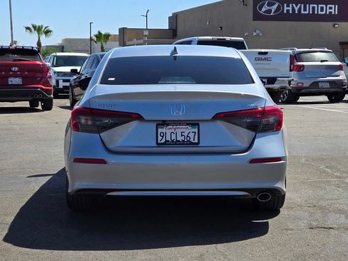 Used 2024 Honda Civic Sport image 5