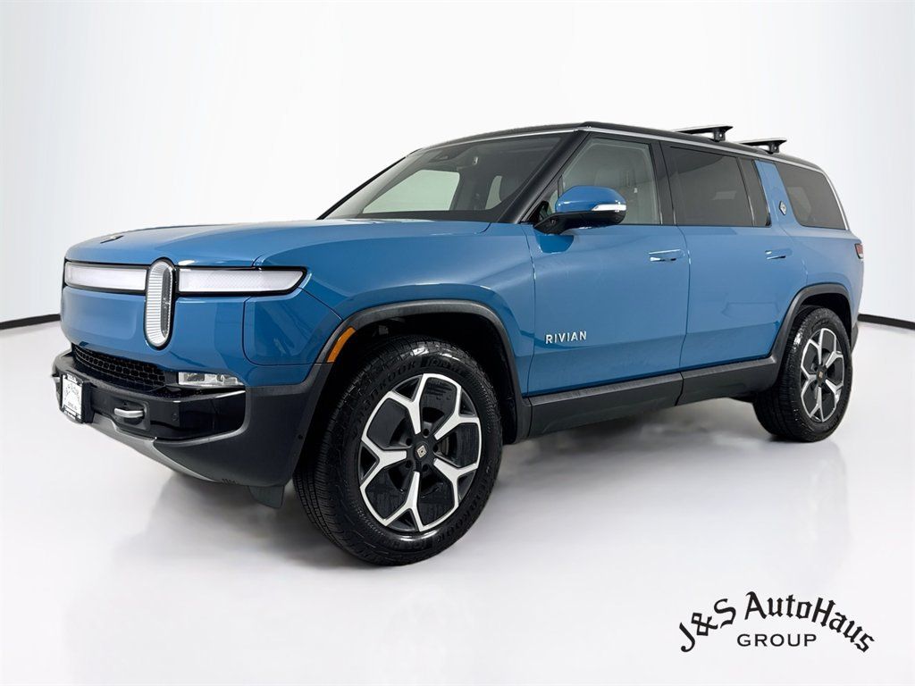 Used 2024 Rivian R1S Adventure Dual AWD/4WD image 3