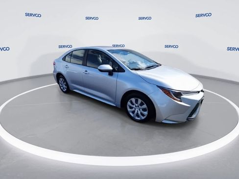 Used 2023 Toyota Corolla LE image 2