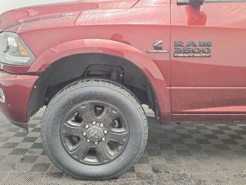 Used 2018 RAM 3500 Laramie w/ Sport Appearance Group image 9
