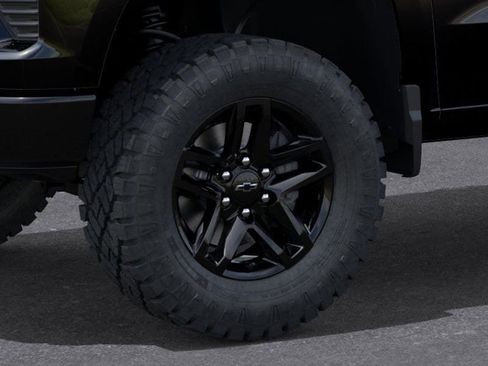 New 2026 Chevrolet Silverado 1500 LT Trail Boss w/ LPO, Dark Essentials Package AWD/4WD image 9