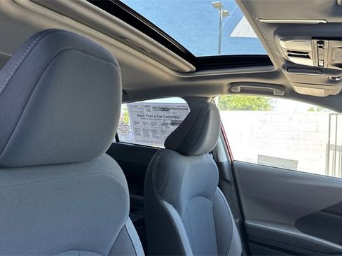 Used 2025 Subaru Crosstrek 2.0i Premium image 14