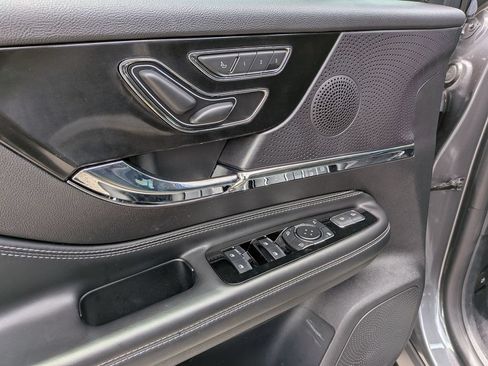 Used 2023 Lincoln Corsair AWD w/ Towing Package image 14