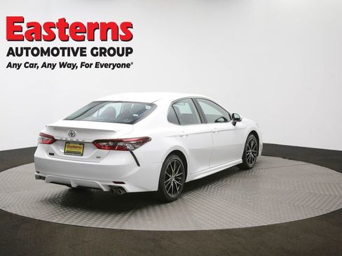 Used 2024 Toyota Camry SE image 38