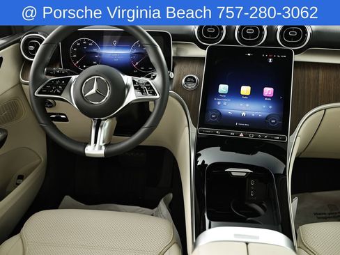 Used 2025 Mercedes-Benz GLC 300 4MATIC image 32