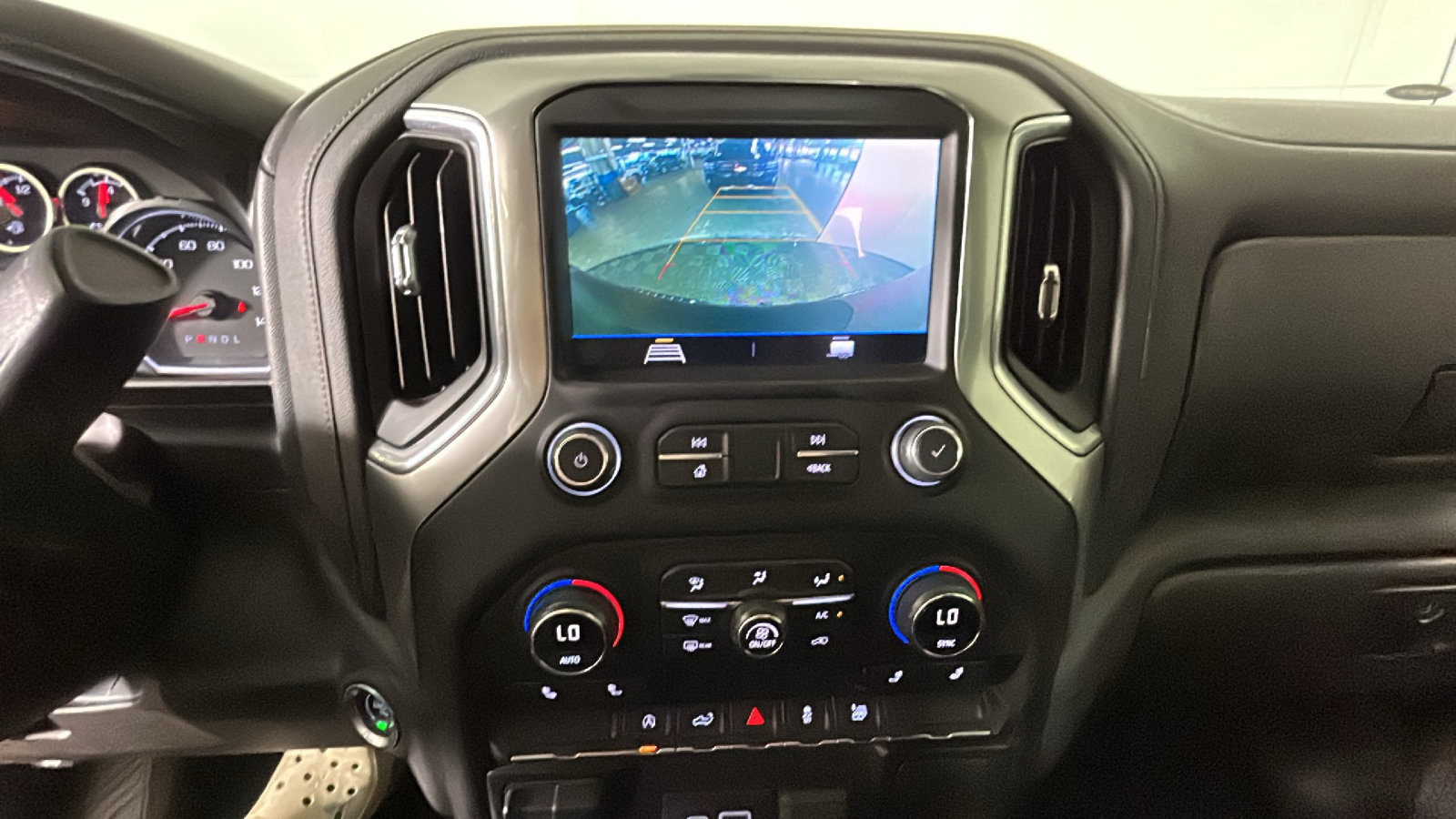 Used 2021 Chevrolet Silverado 1500 RST w/ Max Trailering Package AWD/4WD image 27