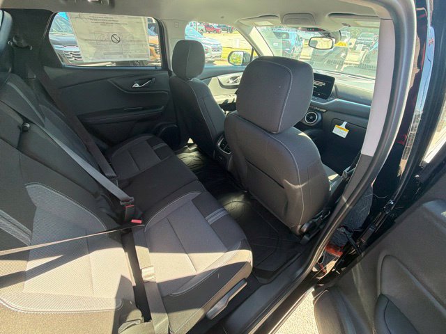 New 2026 Chevrolet Blazer LT w/ Convenience Package FWD image 28