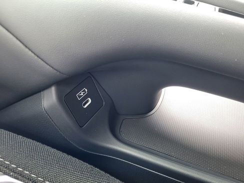 New 2026 Honda HR-V LX image 25