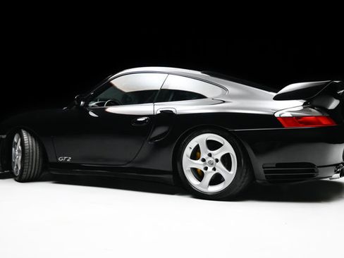 Used 2003 Porsche 911 GT2 RWD image 21
