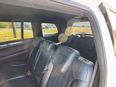 Used 2017 Mercedes-Benz GLS 450 4MATIC image 8