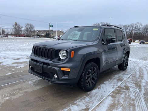 Used 2022 Jeep Renegade Altitude w/ Sun/Sound Group image 2