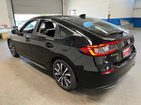 Used 2024 Honda Civic EX-L image 5