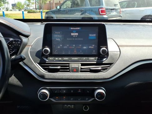 Used 2020 Nissan Altima 2.5 SR w/ Premium Package FWD image 11