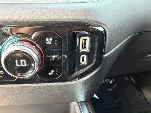 Used 2022 GMC Sierra 1500 SLT w/ SLT Premium Package image 30