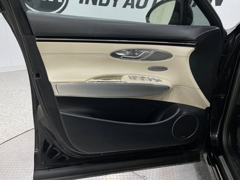 Used 2022 Genesis GV70 2.5T w/ Select Package image 15