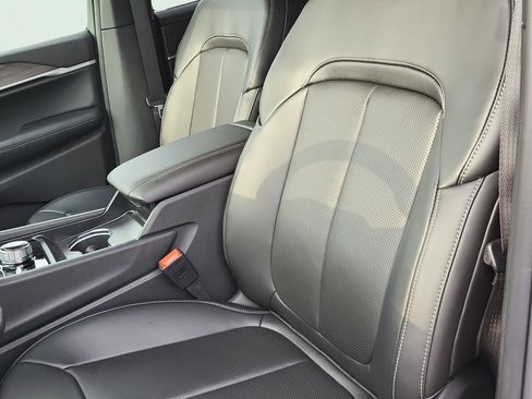 New 2025 Jeep Grand Cherokee Limited w/ Luxury Tech Group II image 16