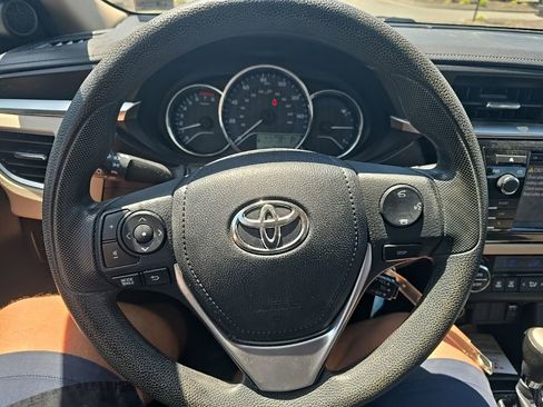 Used 2015 Toyota Corolla LE FWD image 15