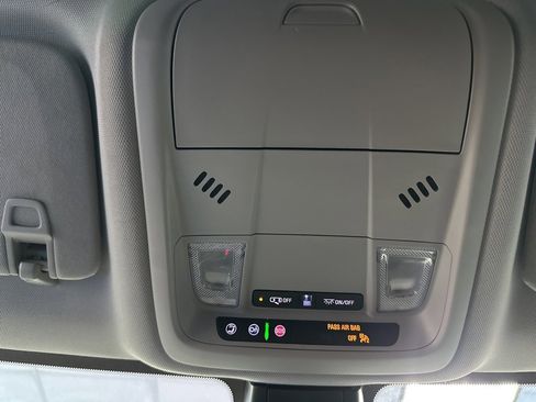 Certified 2025 Chevrolet Blazer LT image 26