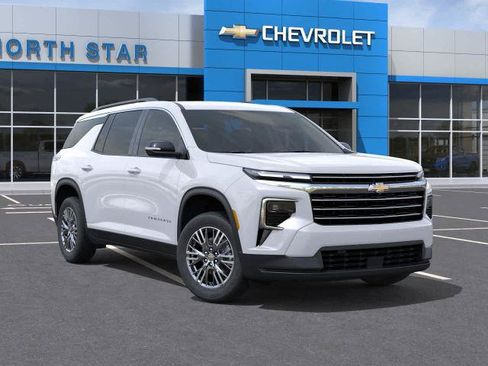 New 2026 Chevrolet Traverse LT w/ Driver Confidence Package AWD/4WD image 7