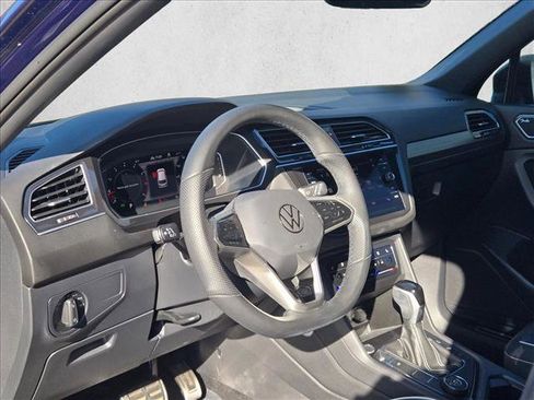 Used 2024 Volkswagen Tiguan SEL R-Line image 9