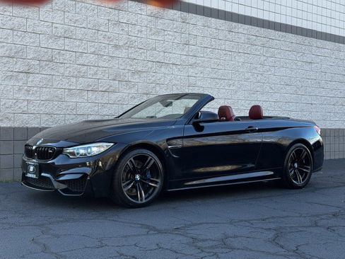 Used 2017 BMW M4 Convertible image 2