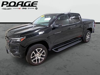Used 2023 Chevrolet Colorado Z71 w/ Z71 Convenience Package 2
