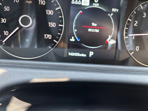 Used 2020 Land Rover Range Rover Velar R-Dynamic S image 16