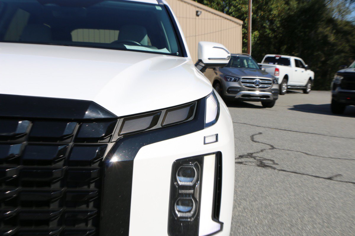 Used 2025 Hyundai Palisade SEL FWD image 13
