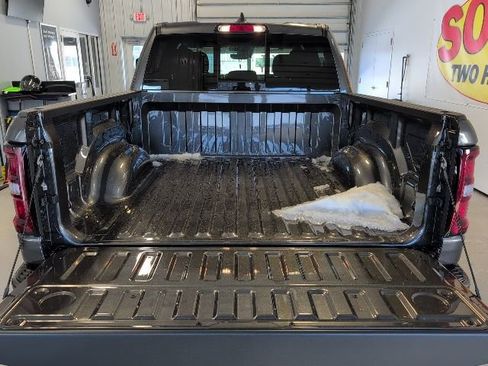 New 2026 RAM 1500 4x4 Crew Cab image 34