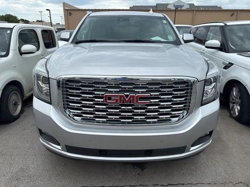 Used 2020 GMC Yukon XL Denali image 2