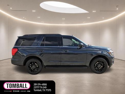 Used 2024 Ford Expedition XLT RWD image 8