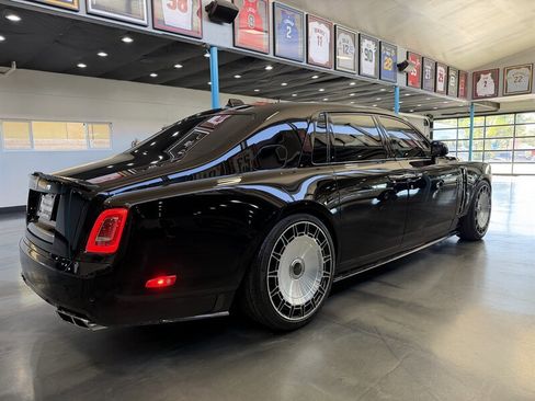 Used 2024 Rolls-Royce Phantom Sedan image 11
