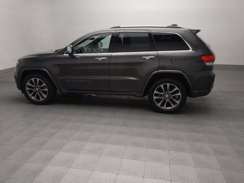 Used 2018 Jeep Grand Cherokee Overland RWD image 3