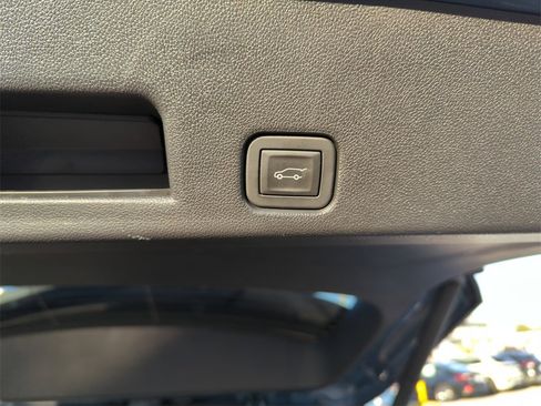 Used 2025 Buick Enclave Preferred image 28