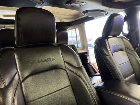 Used 2022 Jeep Wrangler Unlimited Sahara image 44