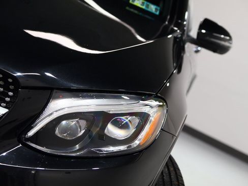 Used 2019 Mercedes-Benz GLC 300 4MATIC Coupe image 7