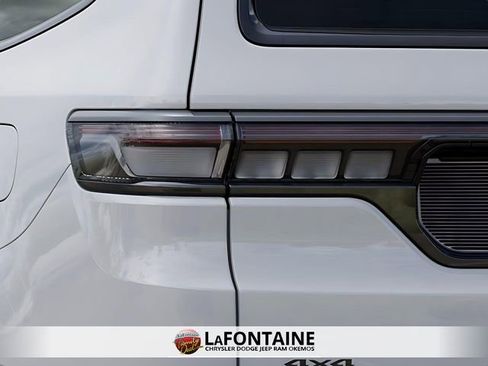 New 2026 Jeep Grand Wagoneer Limited AWD/4WD image 9