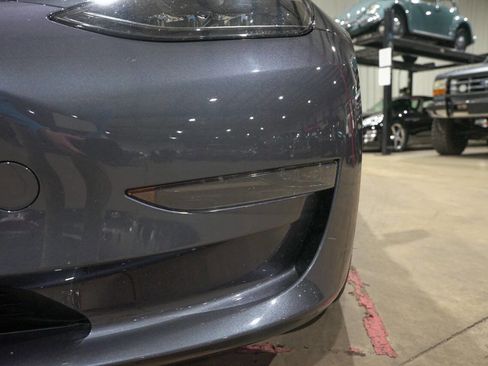 Used 2023 Tesla Model 3 Standard Range RWD image 30