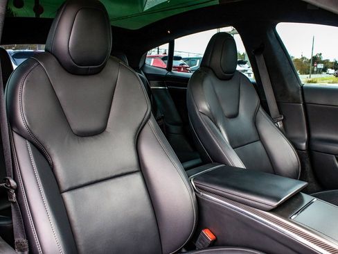 Used 2021 Tesla Model S Plaid image 39