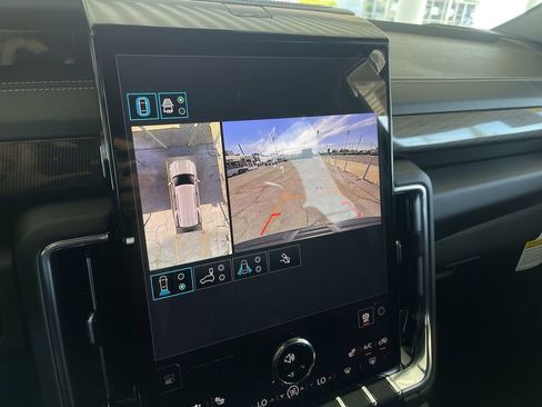 New 2026 GMC Yukon Elevation AWD/4WD image 15