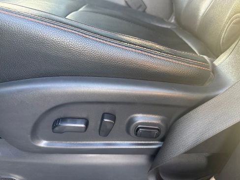 Used 2020 Nissan Titan PRO-4X w/ Pro-4x Convenience Package AWD/4WD image 15