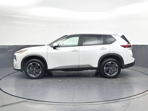 Used 2025 Nissan Rogue SV FWD image 11