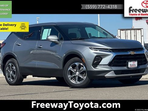 Used 2025 Chevrolet Blazer LT AWD/4WD image 1