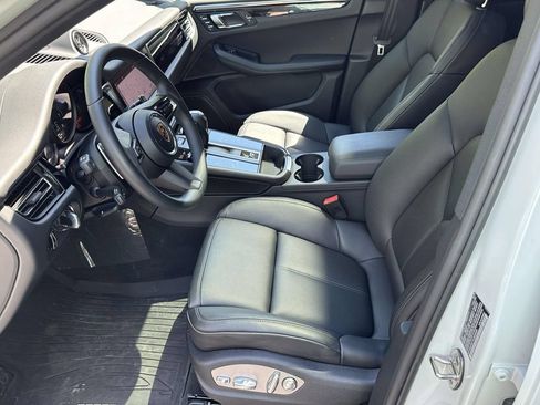 Certified 2026 Porsche Macan AWD/4WD image 20