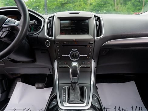 Used 2016 Ford Edge Titanium w/ Equipment Group 302A AWD/4WD image 33