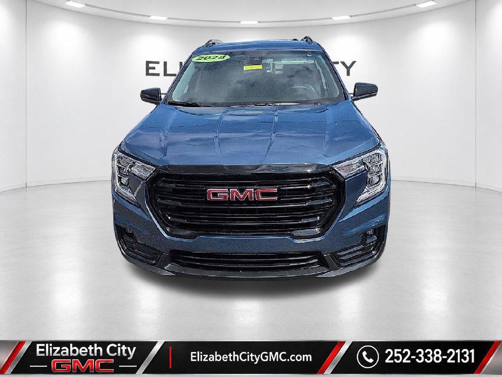 Used 2024 GMC Terrain SLT w/ Elevation Edition AWD/4WD image 3